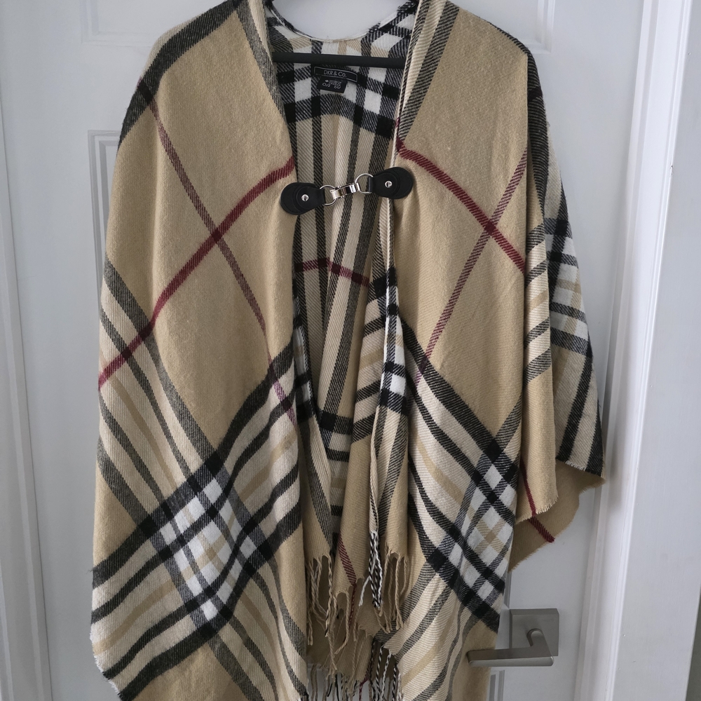 Plaid Beige and Black Cape by Zara